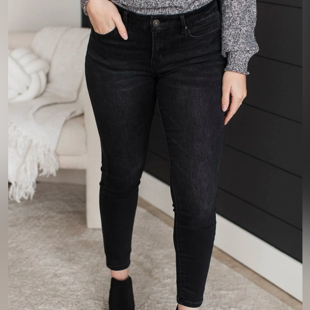 Mica Denim Black Skinny Jeans - Shaylie Wash